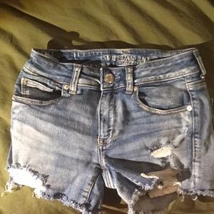 Light wash AE shorts